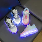 Zapatillas elegantes con luces LED y hebilla giratoria.
